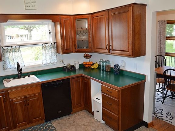 3rd image of 47 Northgate Dr