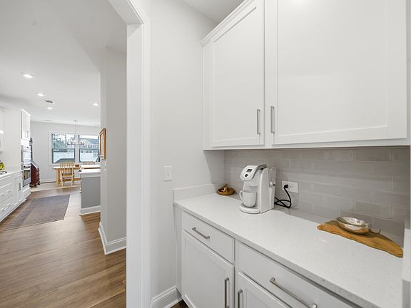 5th image of 3355 Bridle Ct