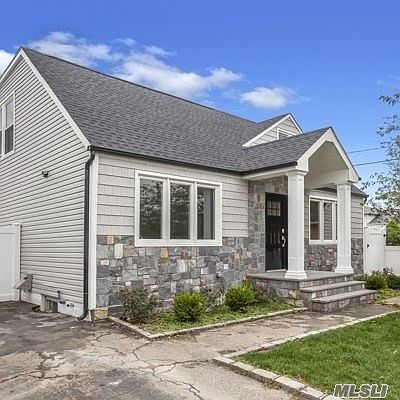 2nd image of 11 Prince St