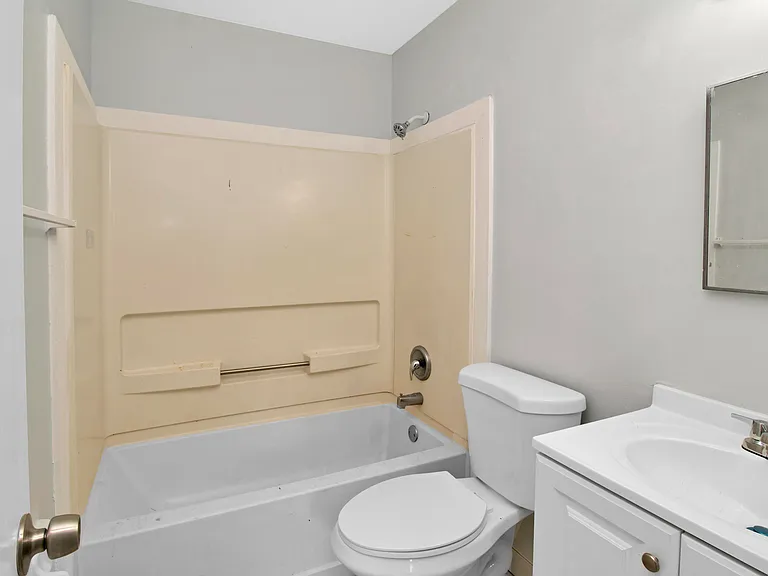 3040 Martin Ave — Photo 15