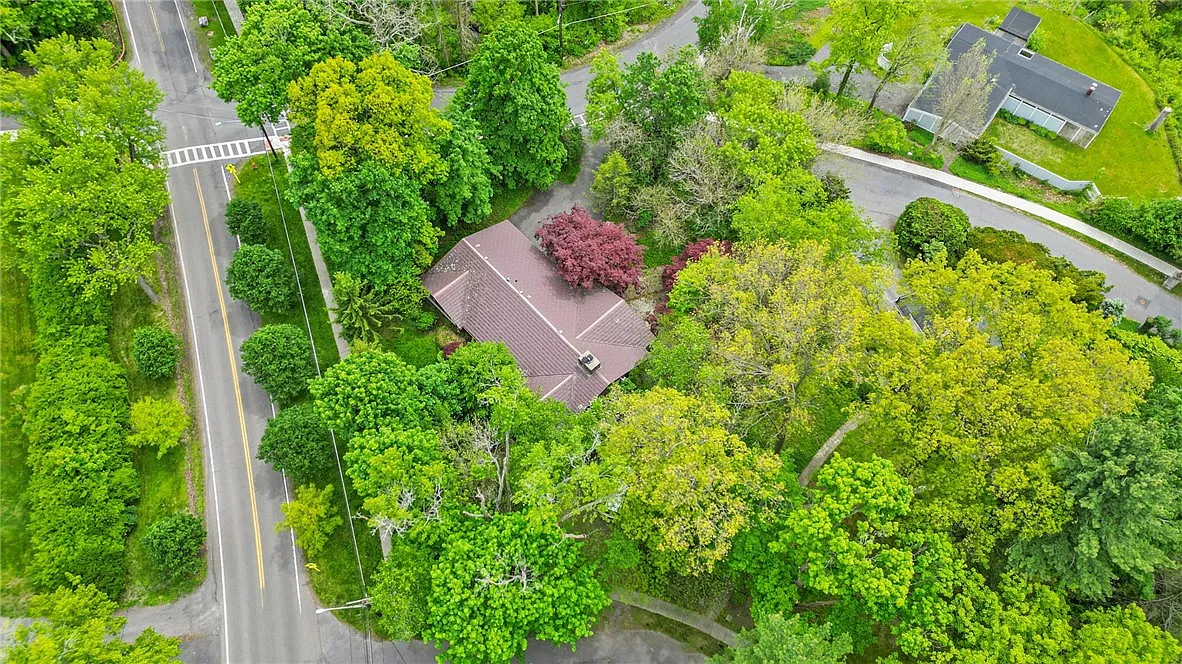 5 bed, 4.0 bath, 3751 sqft, $3,750 — Photo 4