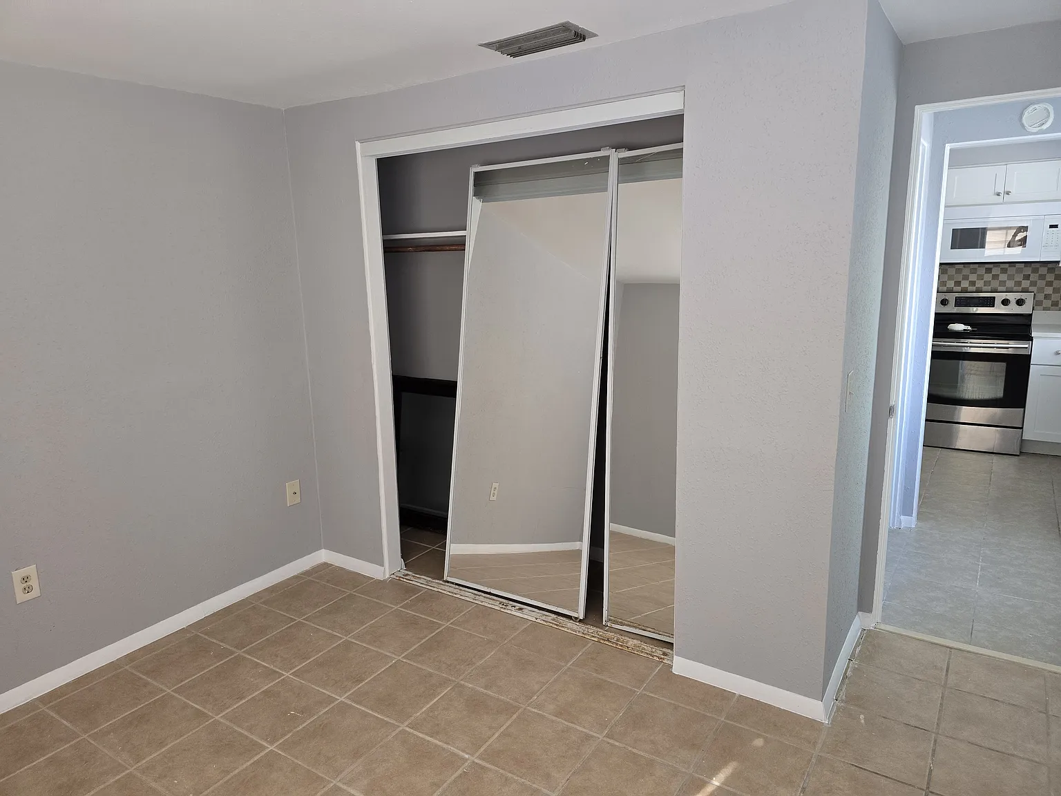 7108 Palm Dr — Photo 3