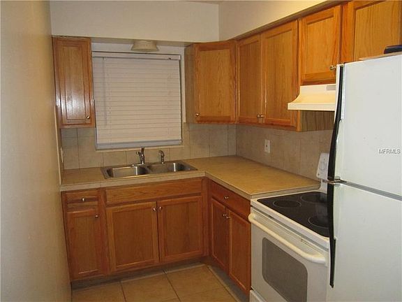 3rd image of 800 Tyrone Blvd N APT F2