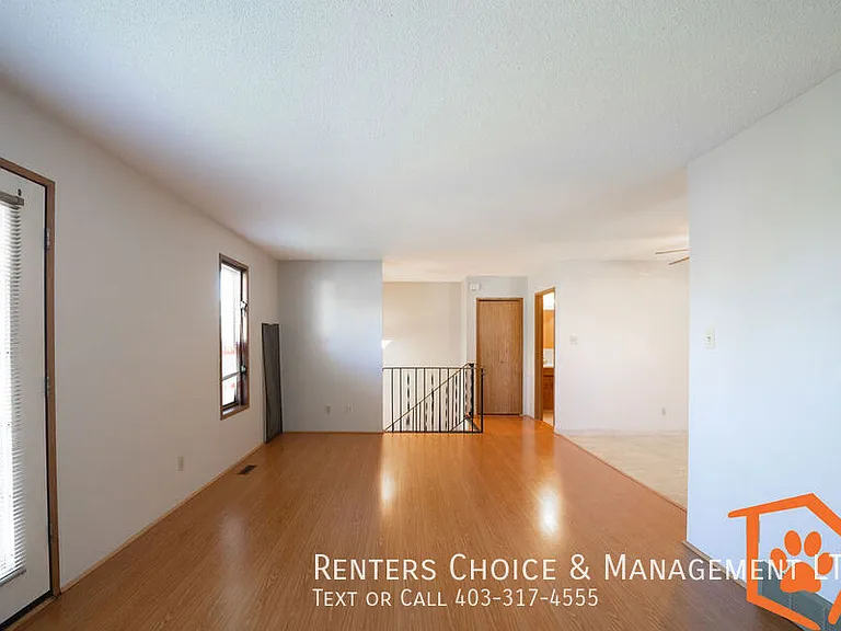 320 52nd Ave W #3 — Photo 7