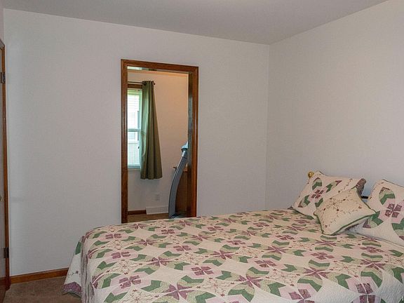 5th image of 1421 Continental Dr
