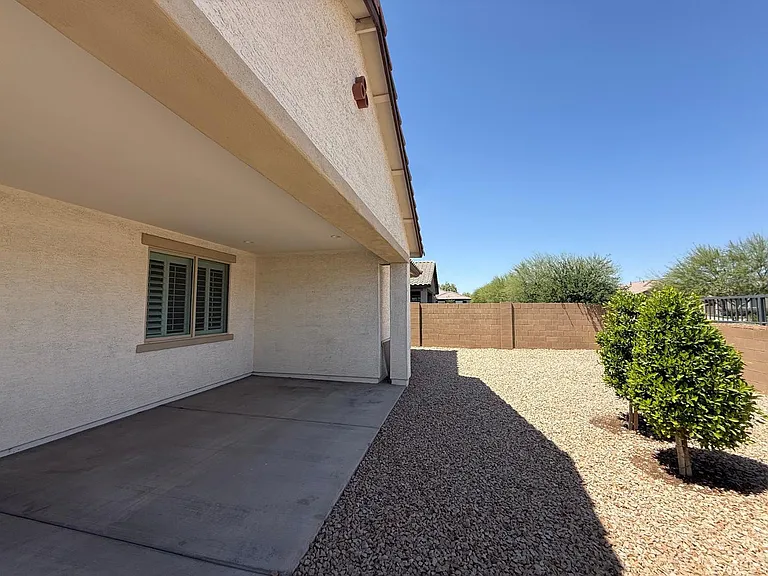 15744 W Jefferson St — Photo 22