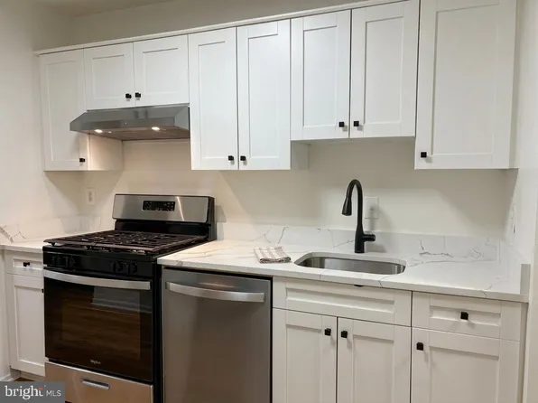 19419 Brassie Pl APT 304, Montgomery Village, MD 20886