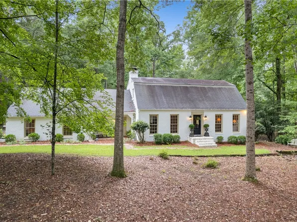 2521 Middlebrook Ln, Auburn, AL 36832