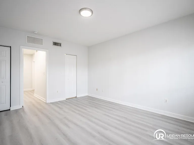 2180 Bay Dr #5B — Photo 13