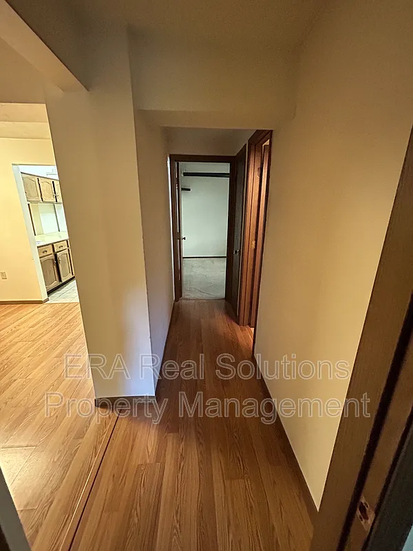1 bed, 1.0 bath, $850 — Photo 4