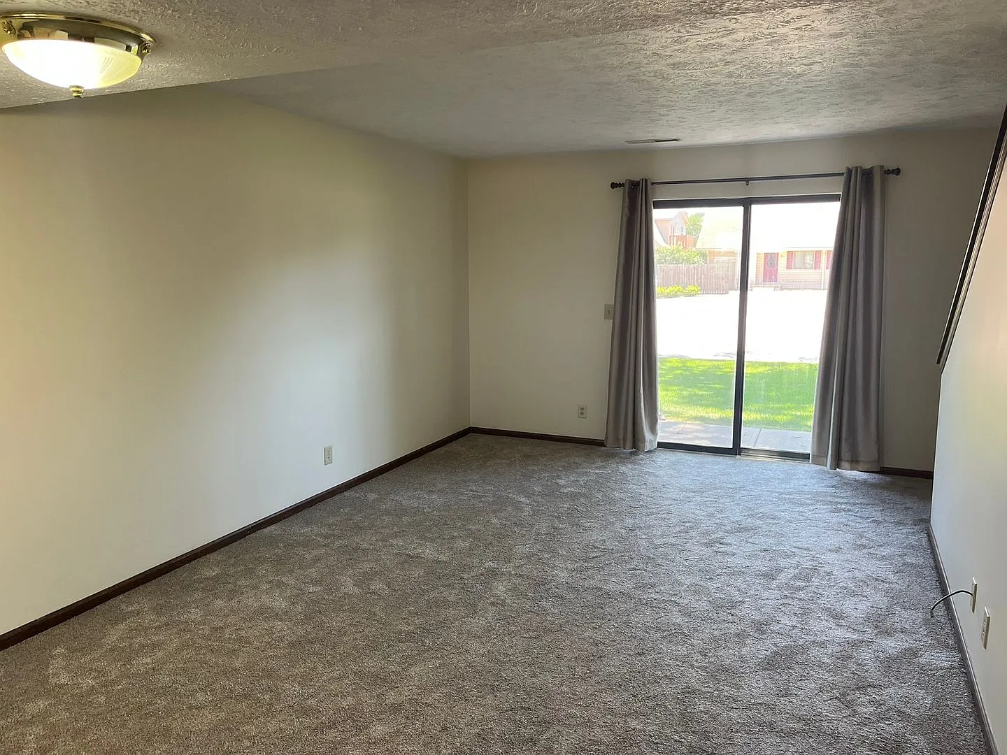 Windsor Square condo — Photo 2
