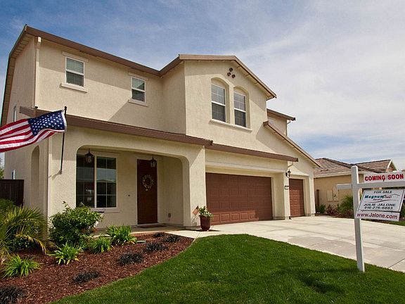 Almost 3,200 Square Feet of Living Space
