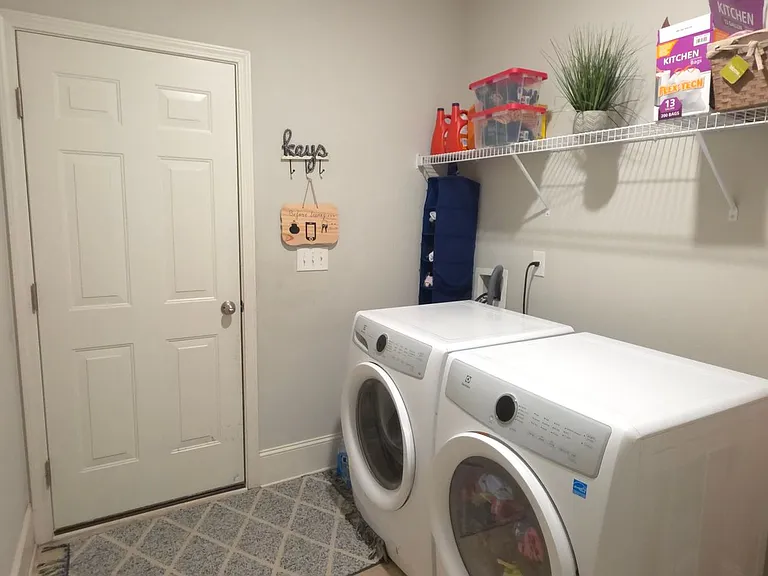 4358 Mantova Dr — Photo 21