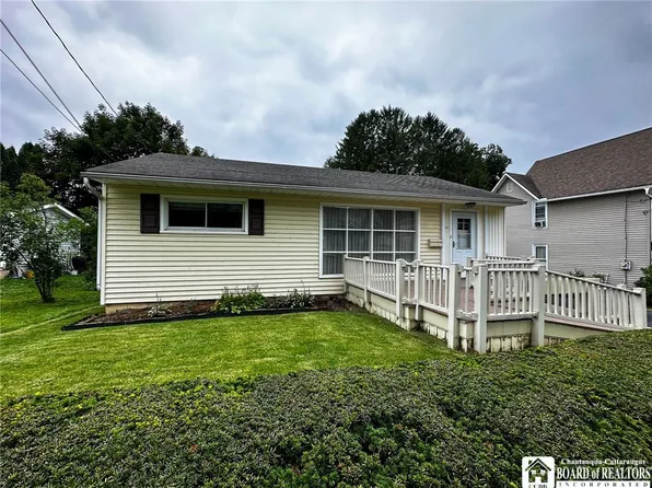 24 Oak St, Allegany, NY 14706