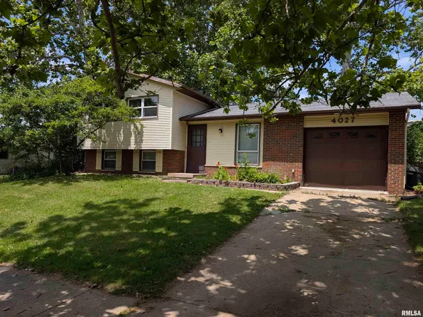 4027 W Creighton Ter, Peoria, IL 61615