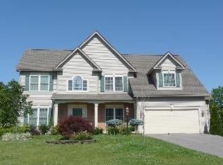 216 Barclay Square Dr, Rochester, NY 14618