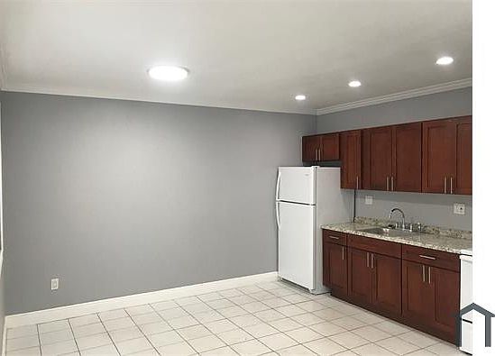 2nd image of 85 W 10th St #2E