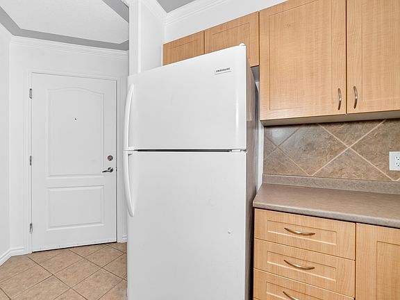 5th image of 9938 104th St NW #105