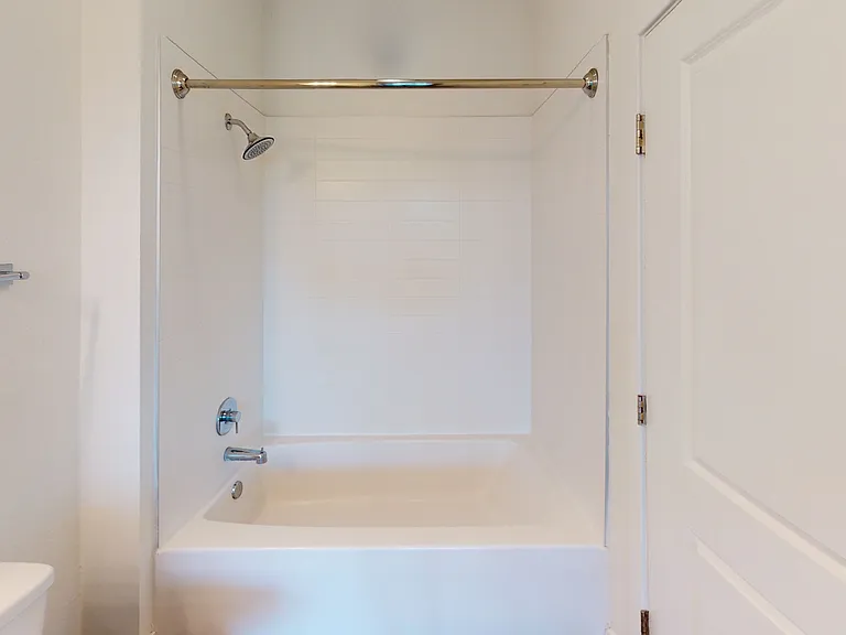 Essex Luxe Apartments — Photo 45