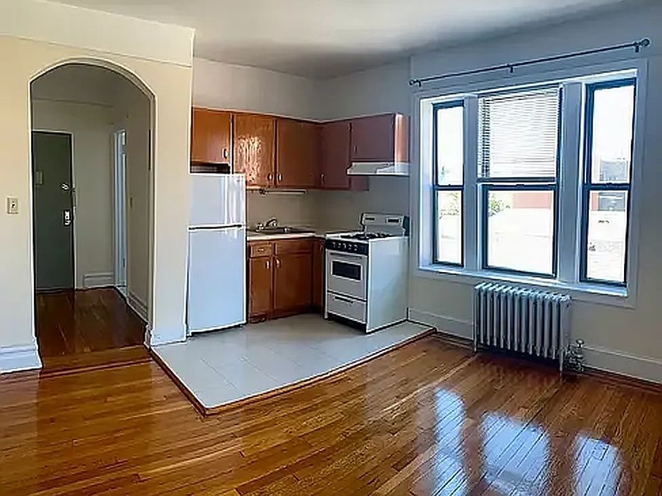 1st image of 3752 62nd St APT 4A