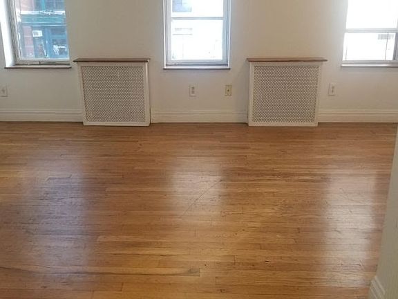 2nd image of 514 Atlantic Ave APT 2