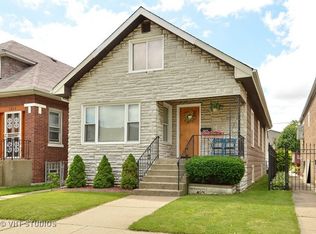 5215 W Carmen Ave, Chicago, IL 60630
