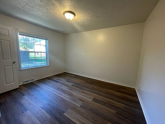 5th image of 616 Middlebury St #2