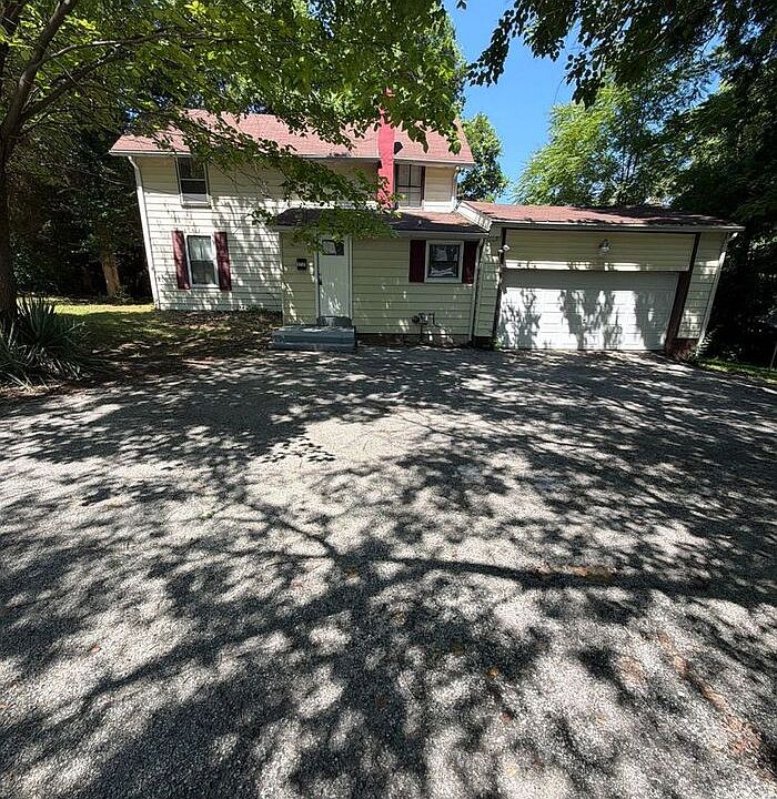1st image of 2725 Solway Ave
