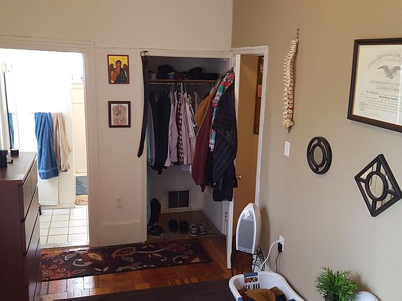 5th image of 407 Green Ln