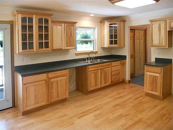 5th image of 3109 Branch Ln