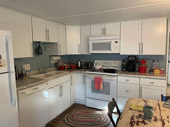 5th image of 65 Park Ave