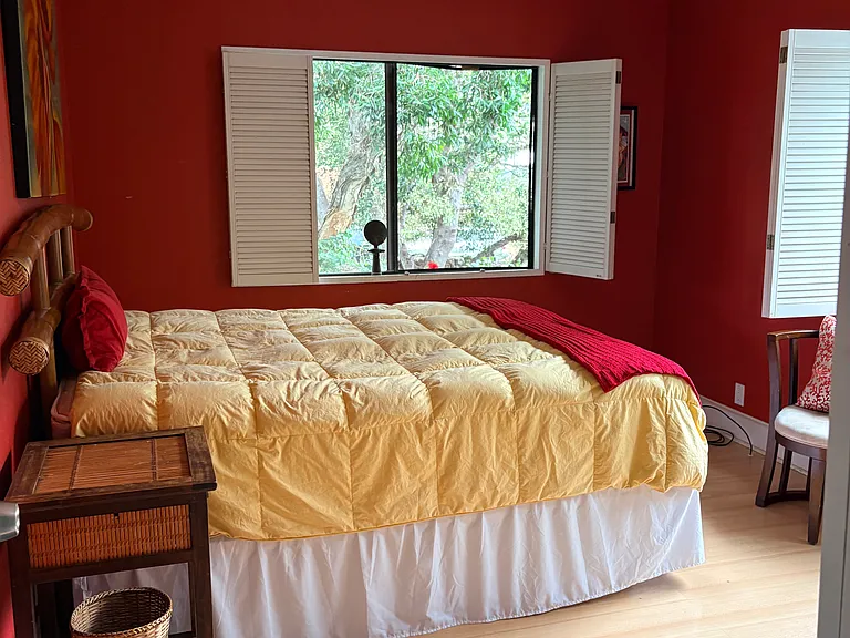 2nd bedroom with shared bath