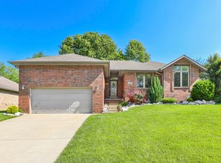2349 W Nottingham St, Springfield, MO 65810