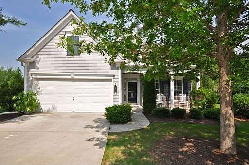 1st image of 323 Dexter Dr