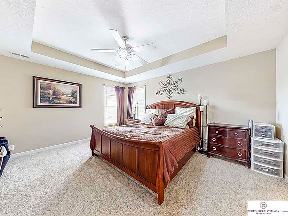 5th image of 7406 Peters St