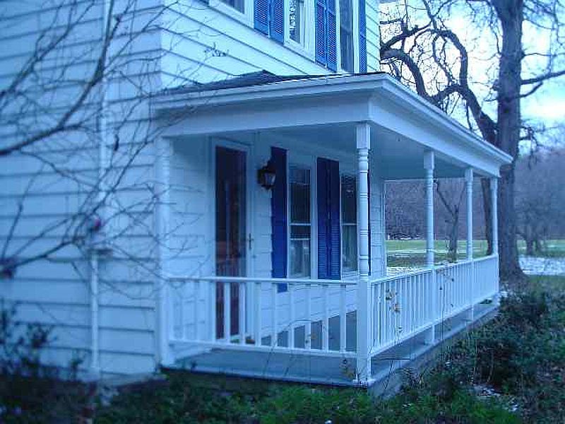 2nd image of 207 RIVERVIEW Road