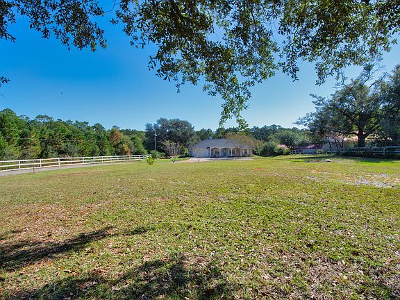 3rd image of 5835 Dogwood Dr E