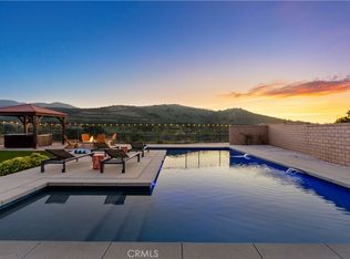 359 Sequoia Ave, Simi Valley, CA 93065