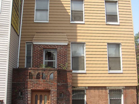 2nd image of 66 Bushwick Ave