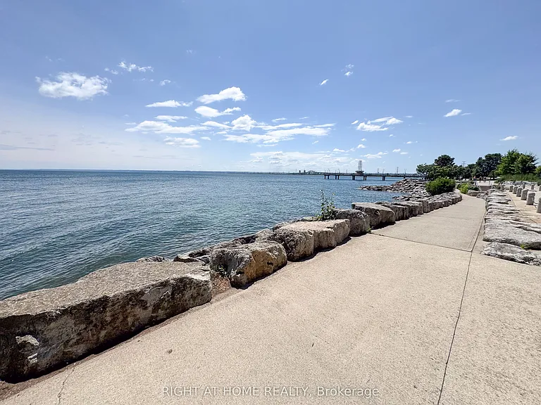 2075 Lakeshore Rd #308 — Photo 33