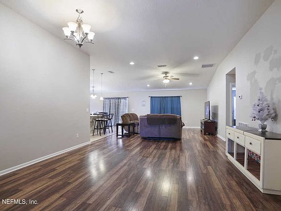 4th image of 16244 Stanis Ct