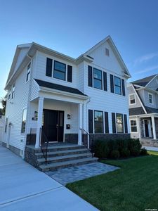 235 Latham Road, Mineola, NY, 11501