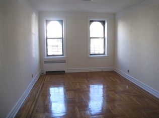 8760 113th St APT 3F, Richmond Hill, NY 11418