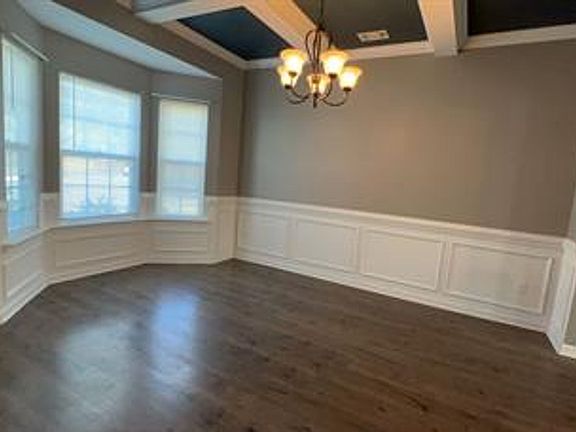 3rd image of 1605 Longleaf Ct