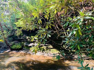 1046 Sunshine Ln, Jamestown, TN 38556