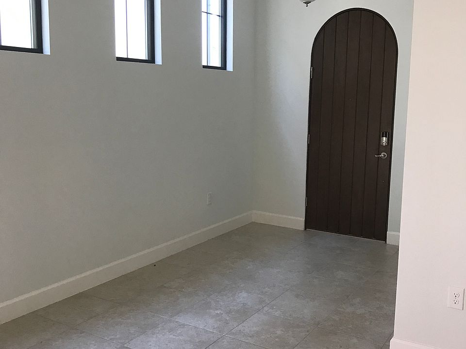 1st image of 8316 Via Vittoria Way