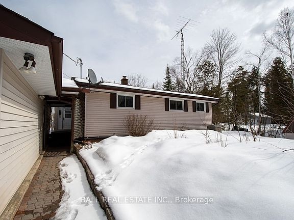 5th image of 2137 Chipmunk Rd