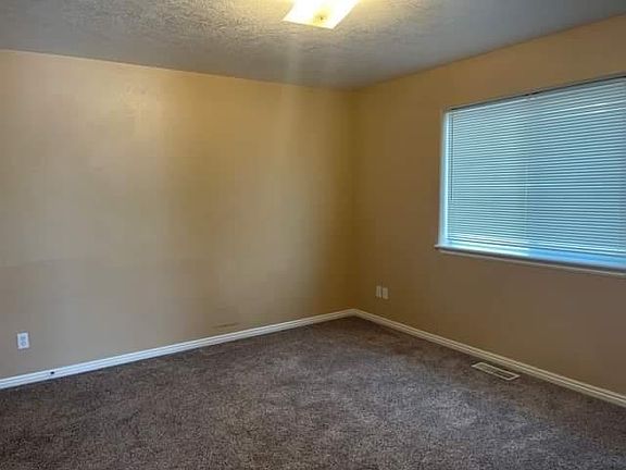 5th image of 3573 Deloy Dr APT B