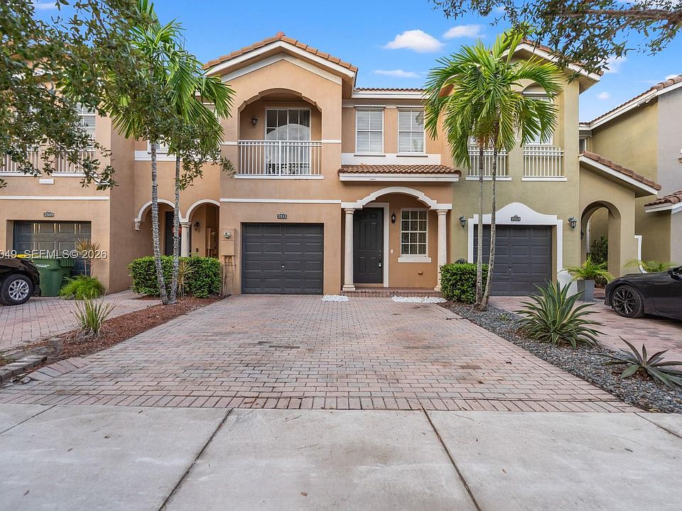 1st image of 2511 SE 15th Ct