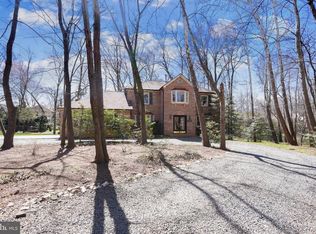 10135 Glenmere Rd, Fairfax, VA 22032